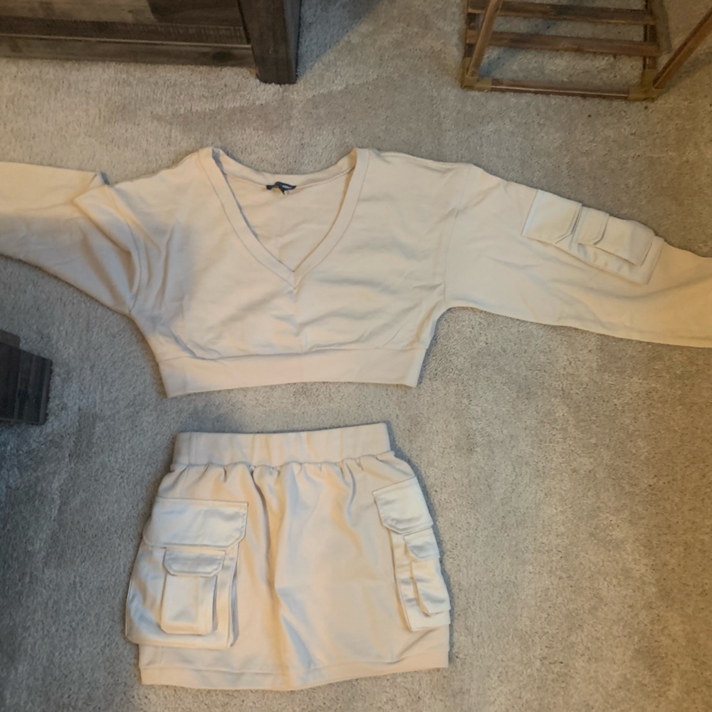 2 pc crop top oversized skirt set. Never worn